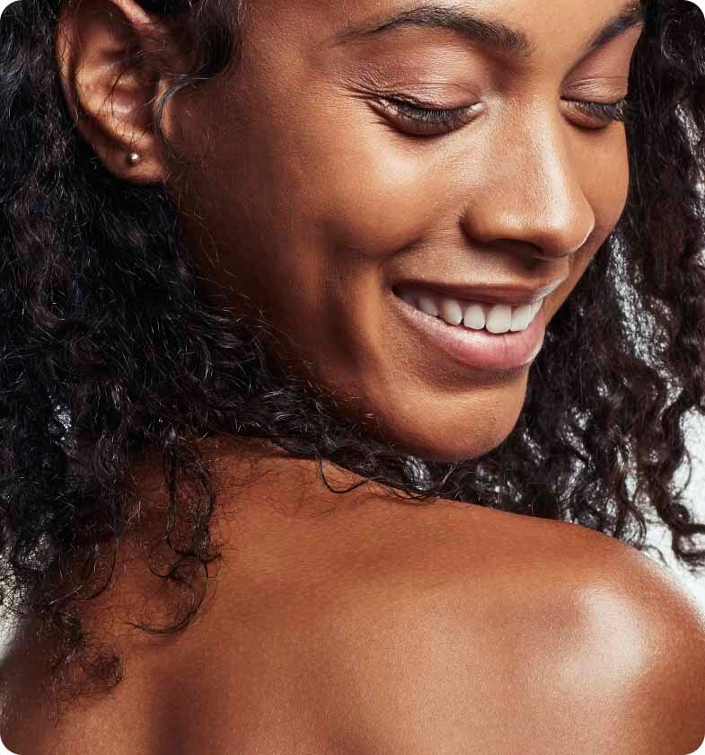 Mujer feliz con su piel Mujer feliz con su piel